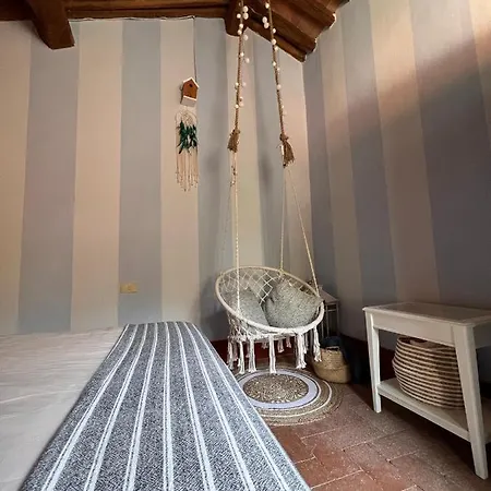 Borgo Al Canto Degli Alberi アパート