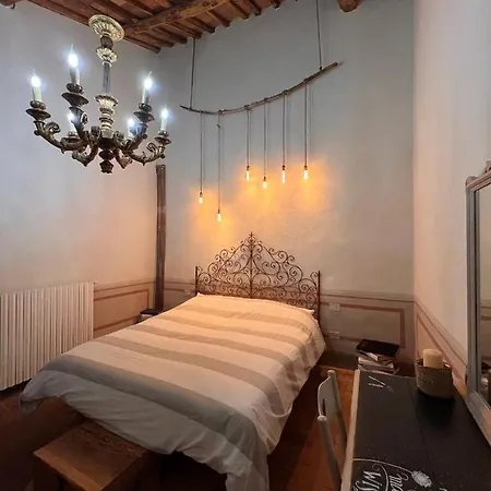 Borgo Al Canto Degli Alberi アパート
