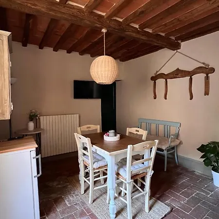 Borgo Al Canto Degli Alberi * Lucca